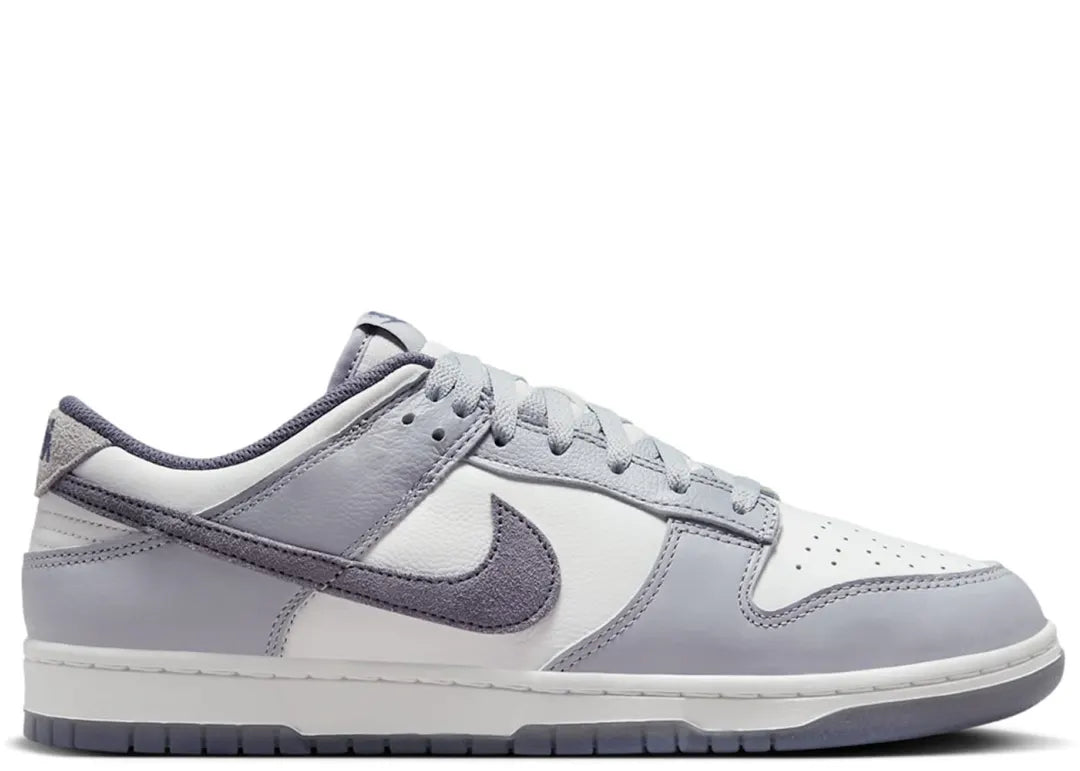 Nike Dunk Low SE Light Carbon - PLUGSNEAKRS