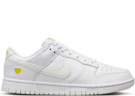 Nike Dunk Low Coeur Jaune