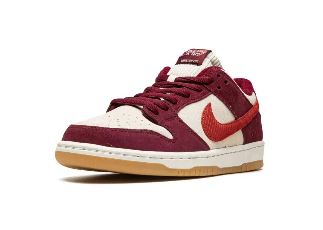 Nike SB Dunk Low Skate Like a Girl - PLUGSNEAKRS